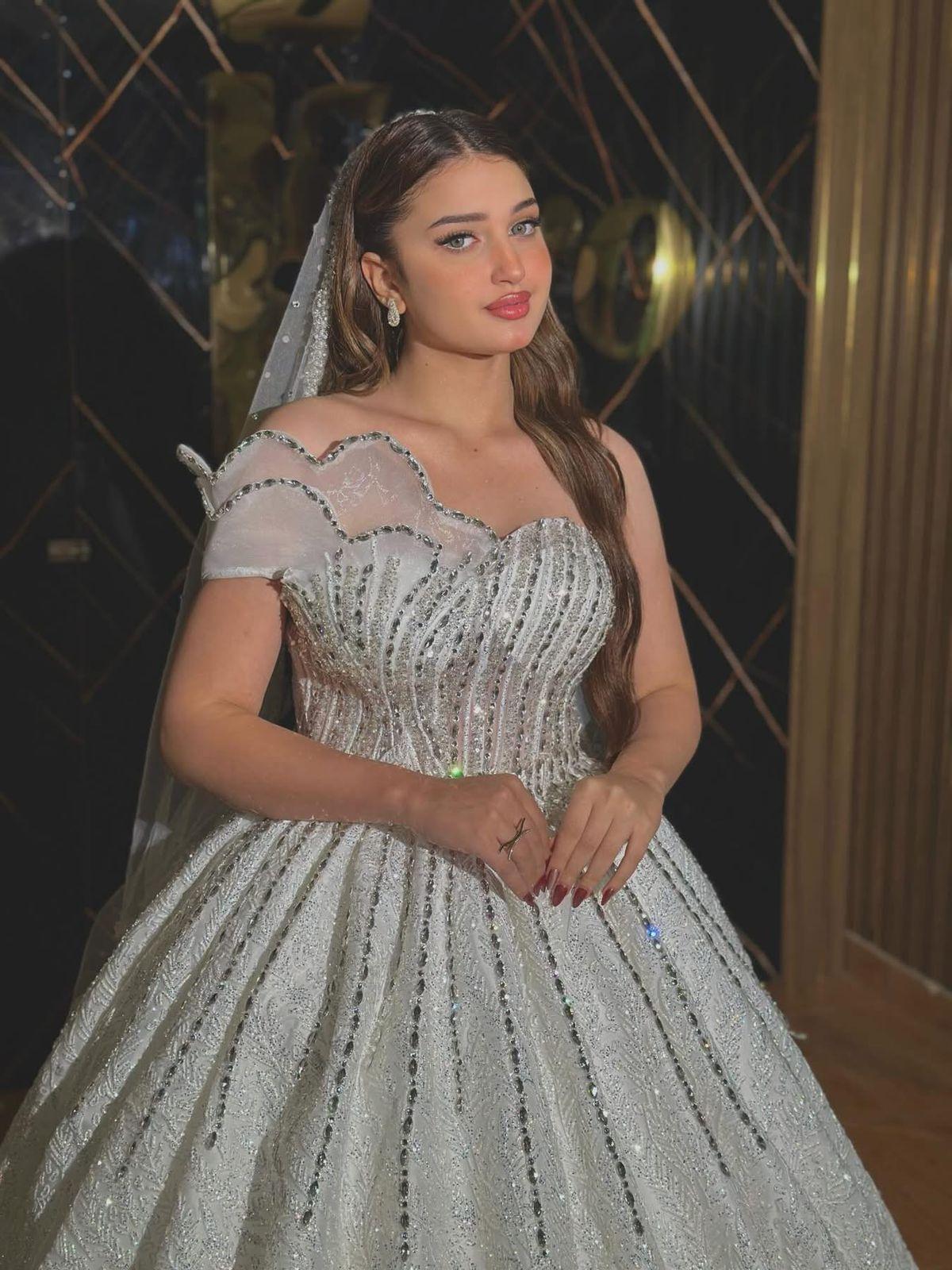Jeje Ayman 24